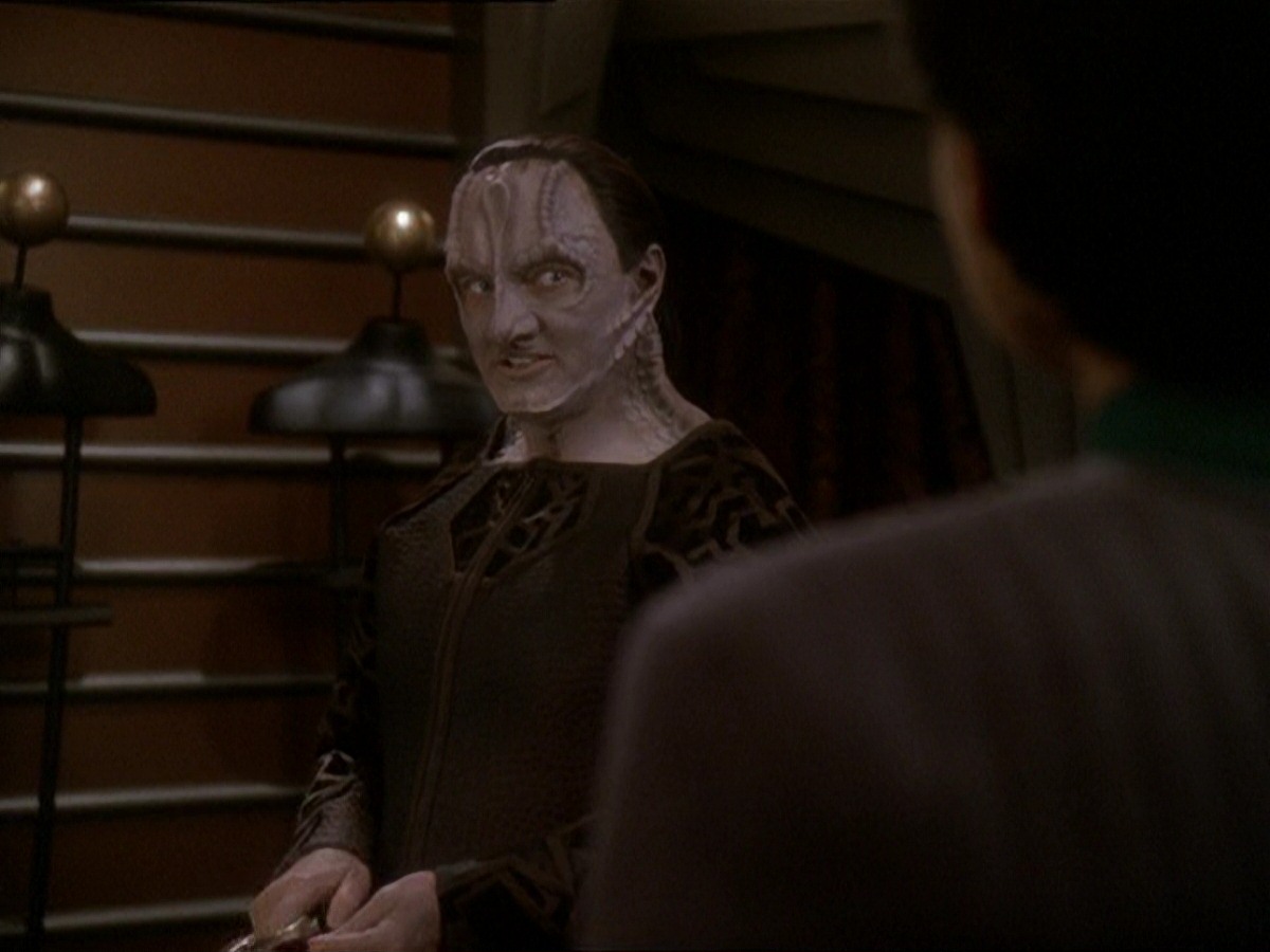extant_StarTrek_DS9_7x03-Afterimage_1369.jpg