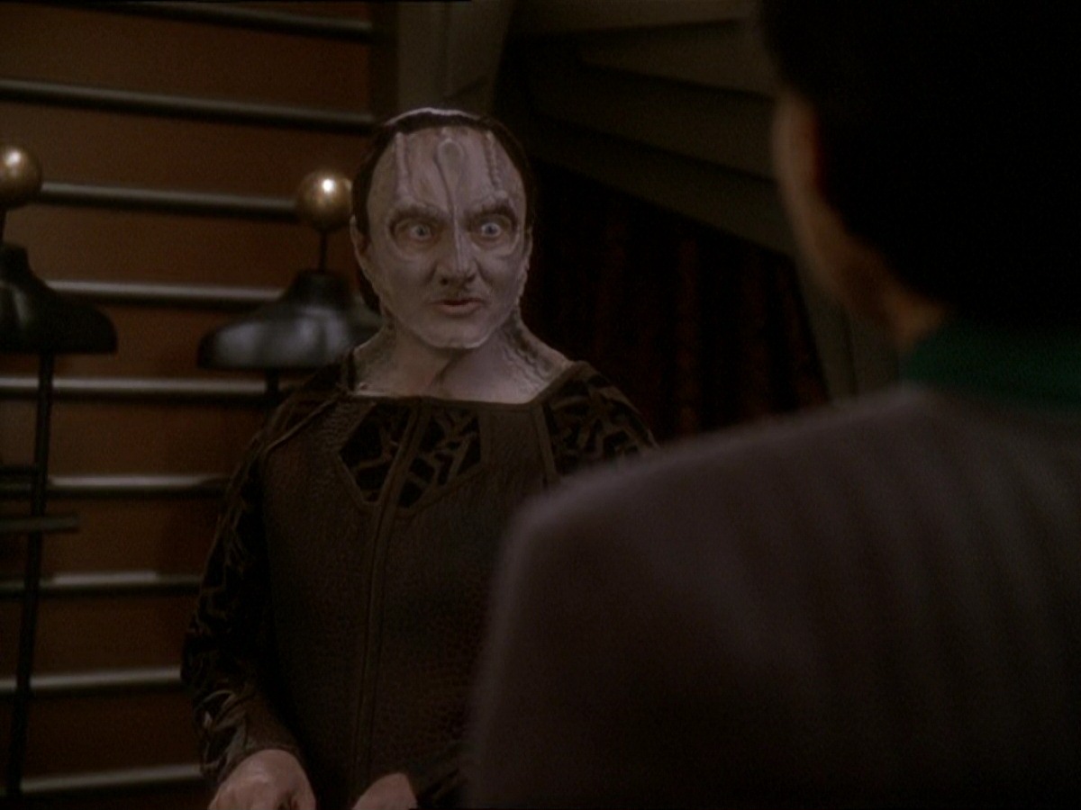 extant_StarTrek_DS9_7x03-Afterimage_1373.jpg