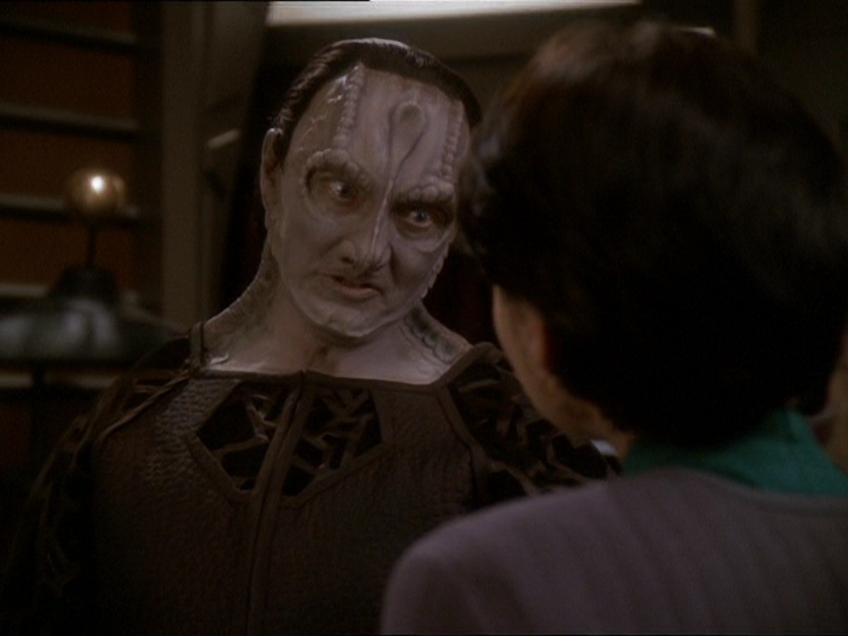 extant_StarTrek_DS9_7x03-Afterimage_1403.jpg