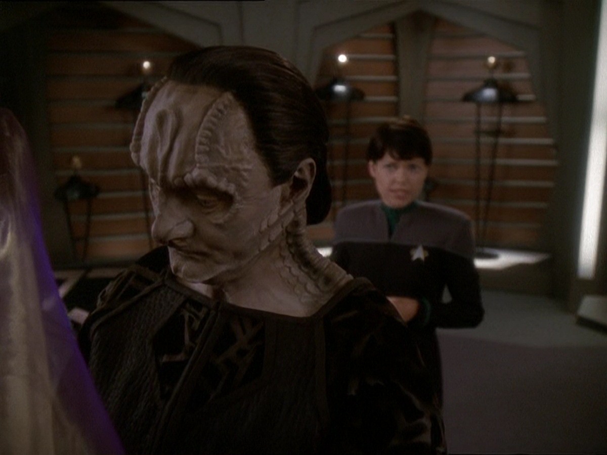 extant_StarTrek_DS9_7x03-Afterimage_1422.jpg