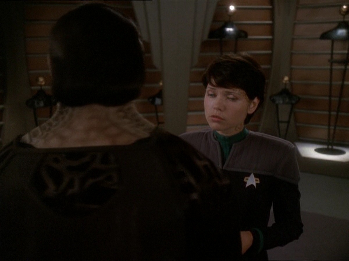 extant_StarTrek_DS9_7x03-Afterimage_1430.jpg