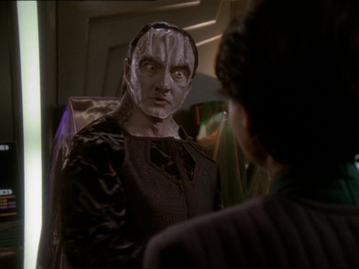 extant_StarTrek_DS9_7x03-Afterimage_1433.jpg