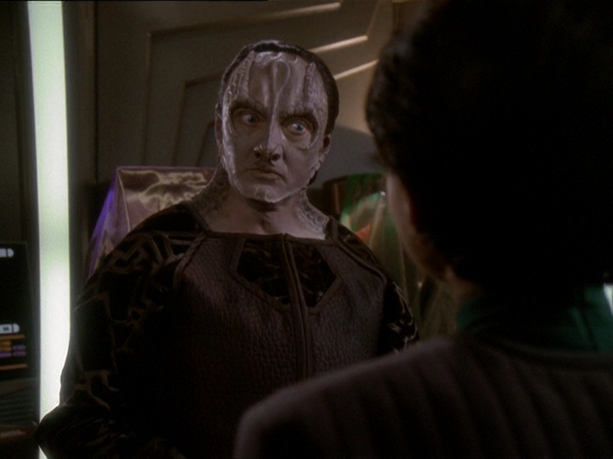 extant_StarTrek_DS9_7x03-Afterimage_1434.jpg