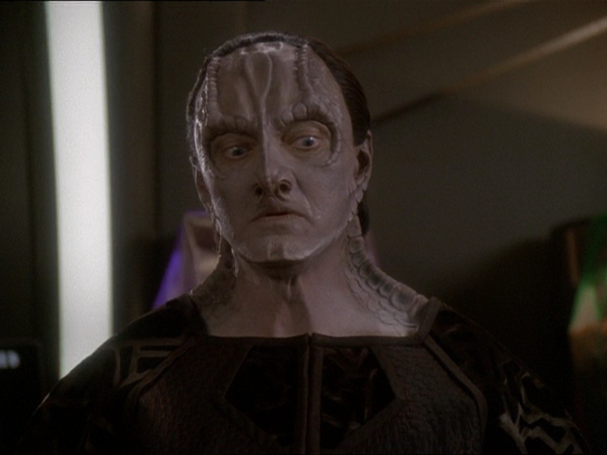 extant_StarTrek_DS9_7x03-Afterimage_1499.jpg