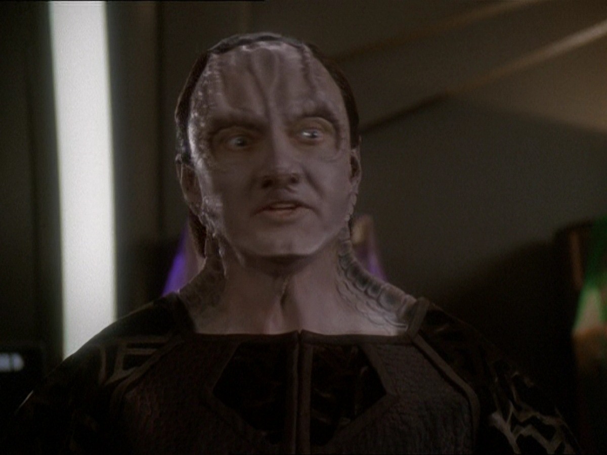 extant_StarTrek_DS9_7x03-Afterimage_1509.jpg
