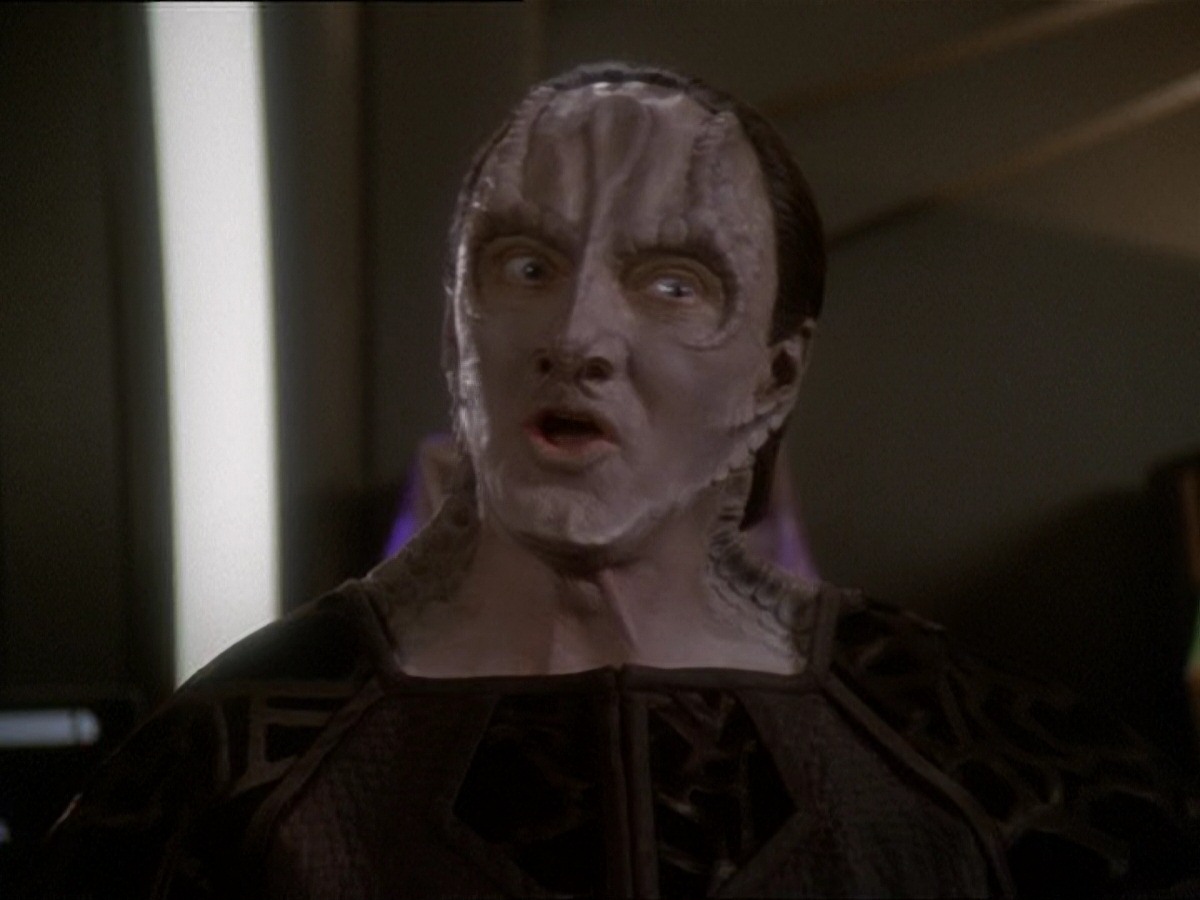 extant_StarTrek_DS9_7x03-Afterimage_1524.jpg