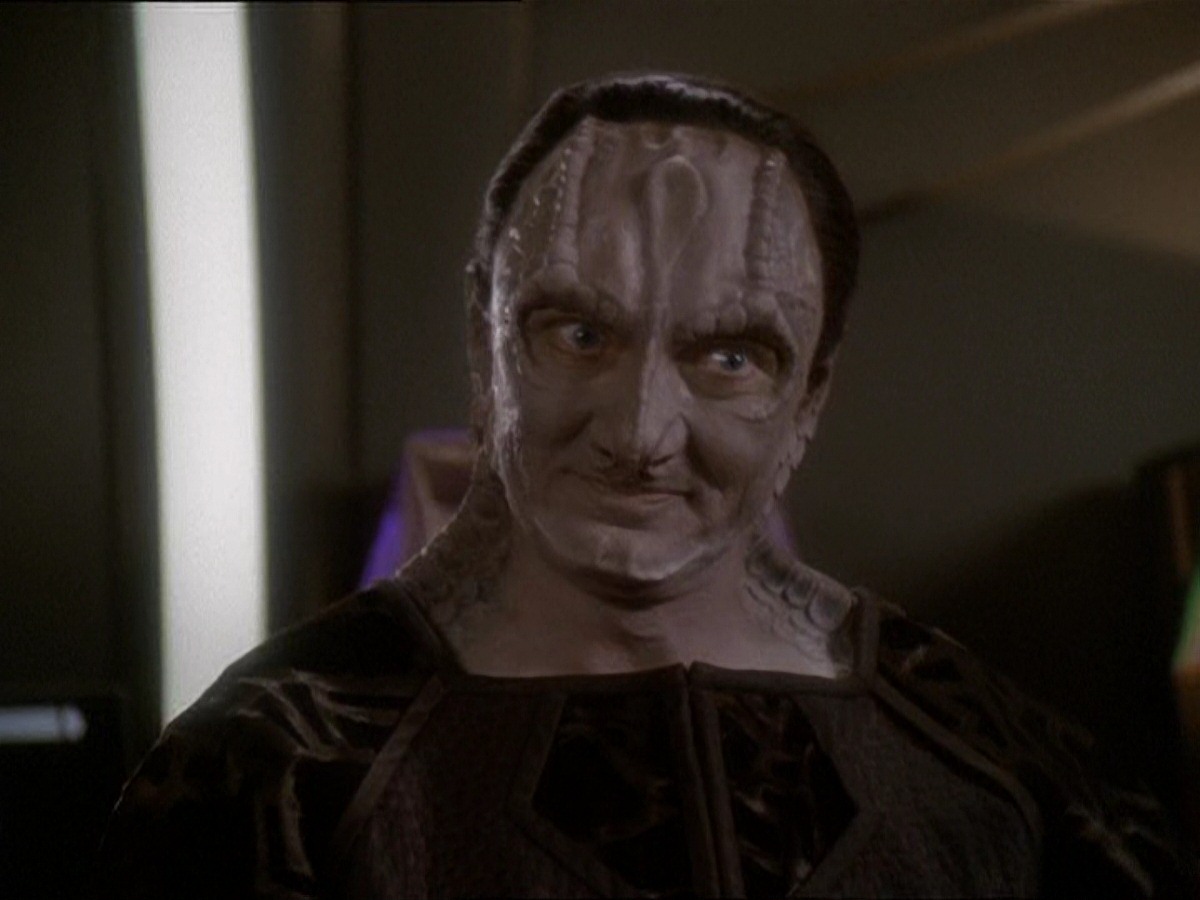 extant_StarTrek_DS9_7x03-Afterimage_1525.jpg