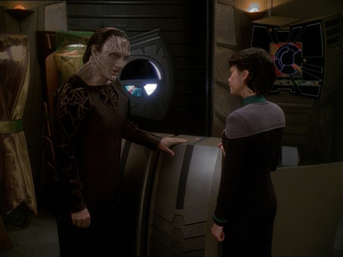 extant_StarTrek_DS9_7x03-Afterimage_1530.jpg