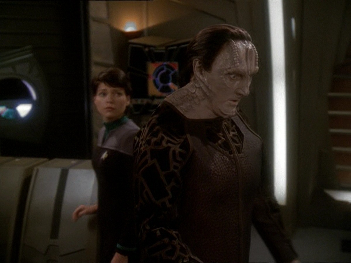 extant_StarTrek_DS9_7x03-Afterimage_1534.jpg