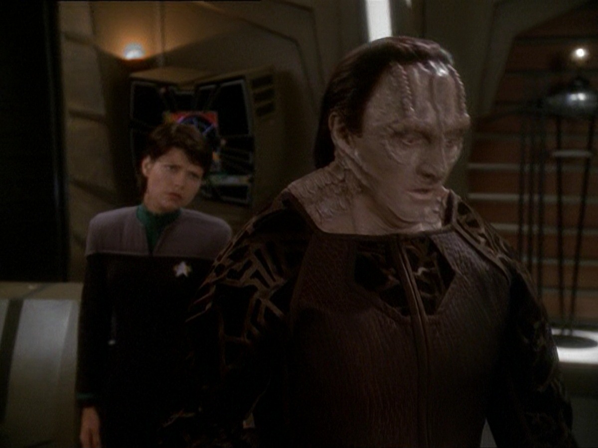 extant_StarTrek_DS9_7x03-Afterimage_1536.jpg
