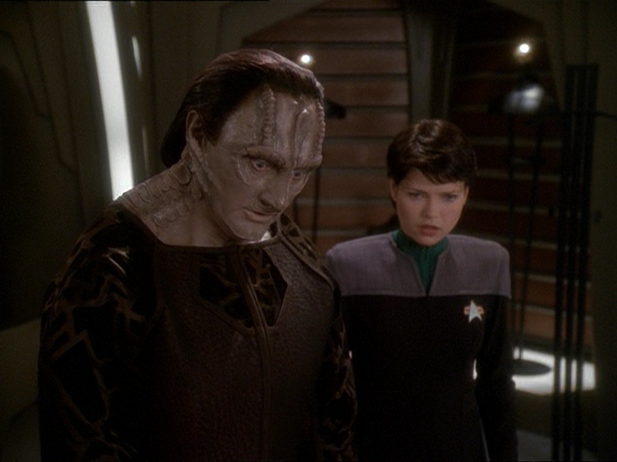 extant_StarTrek_DS9_7x03-Afterimage_1544.jpg