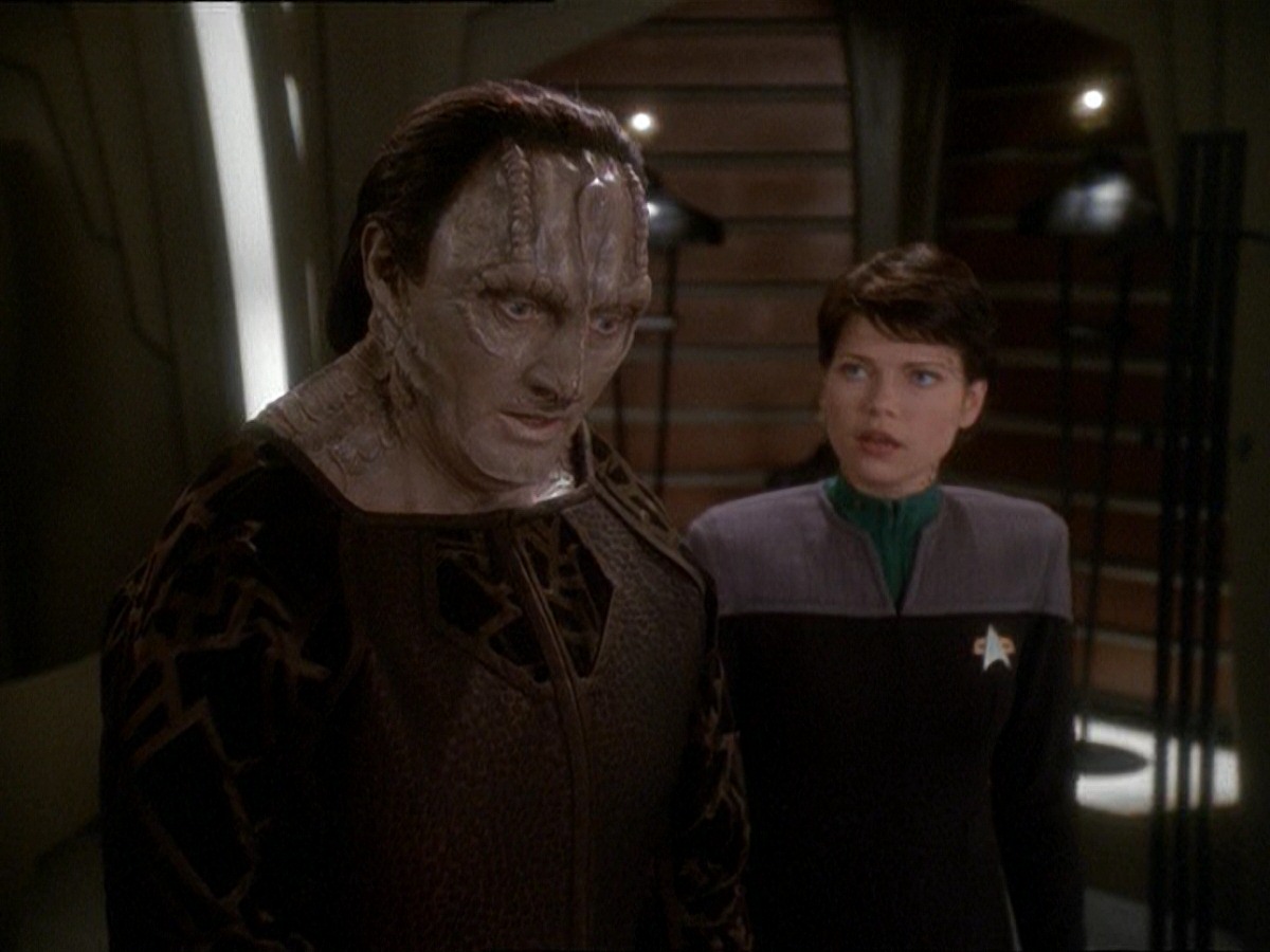 extant_StarTrek_DS9_7x03-Afterimage_1547.jpg