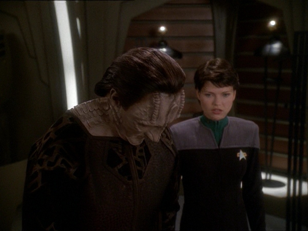 extant_StarTrek_DS9_7x03-Afterimage_1552.jpg