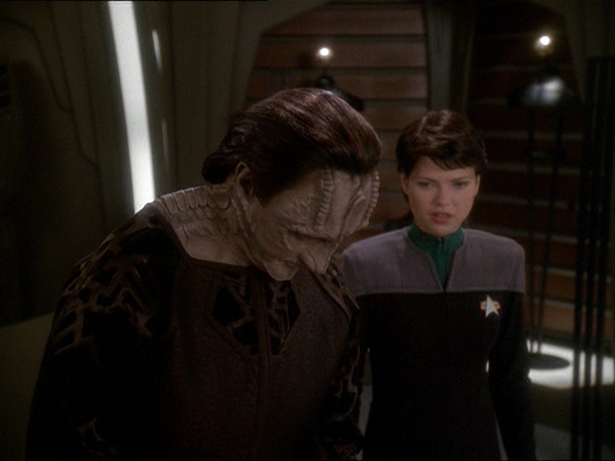 extant_StarTrek_DS9_7x03-Afterimage_1553.jpg