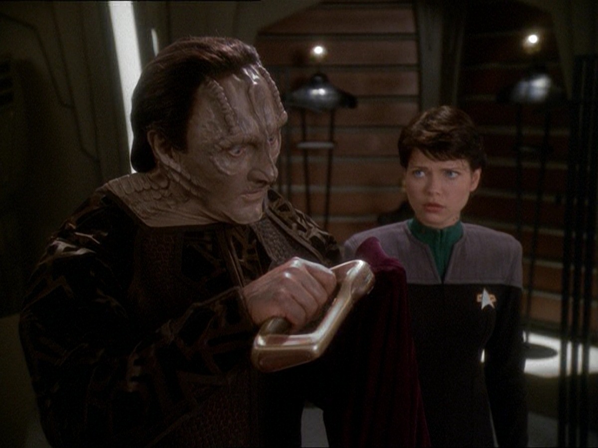 extant_StarTrek_DS9_7x03-Afterimage_1561.jpg