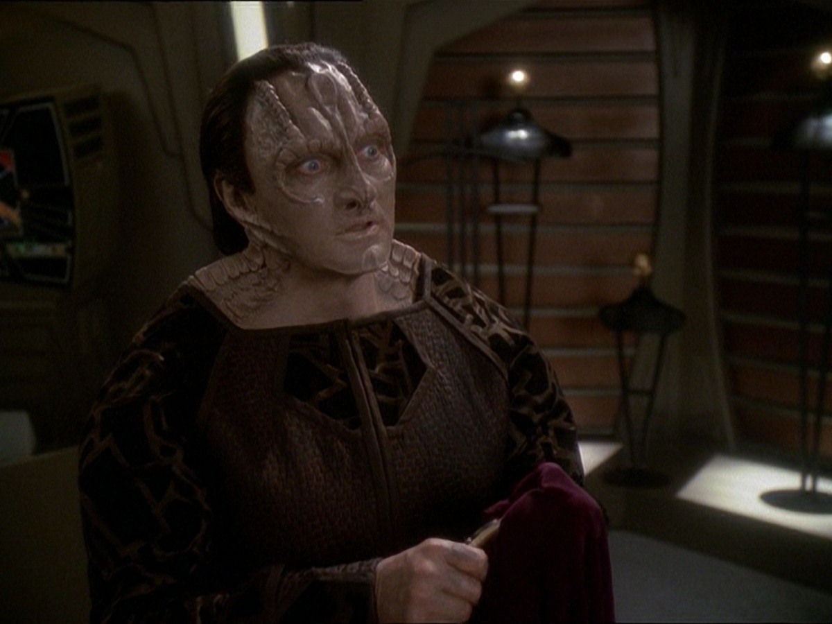 extant_StarTrek_DS9_7x03-Afterimage_1585.jpg