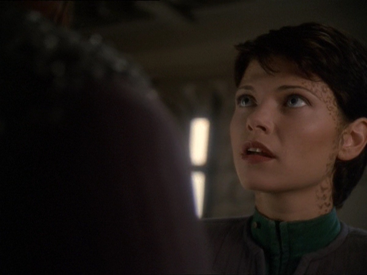 extant_StarTrek_DS9_7x03-Afterimage_1605.jpg