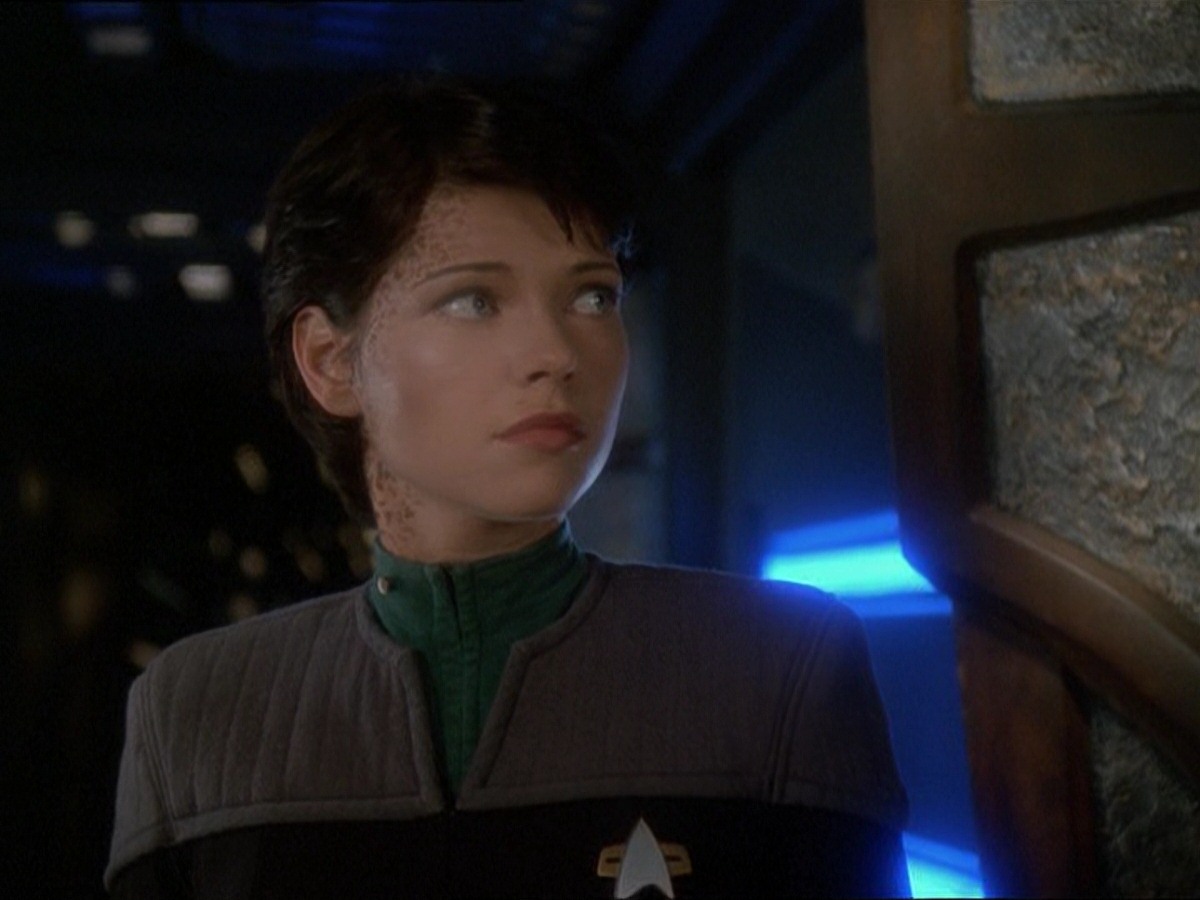 extant_StarTrek_DS9_7x03-Afterimage_1644.jpg