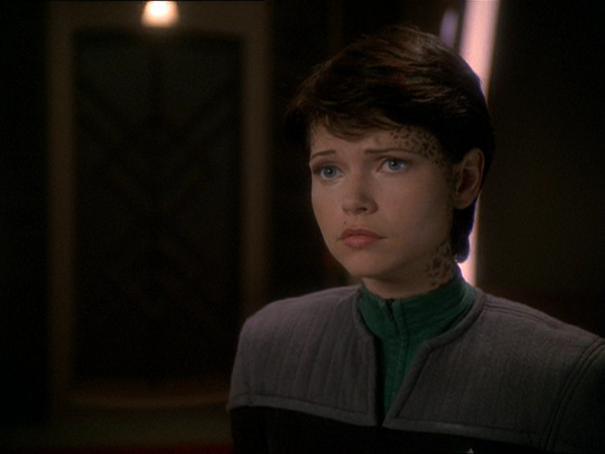 extant_StarTrek_DS9_7x03-Afterimage_1667.jpg
