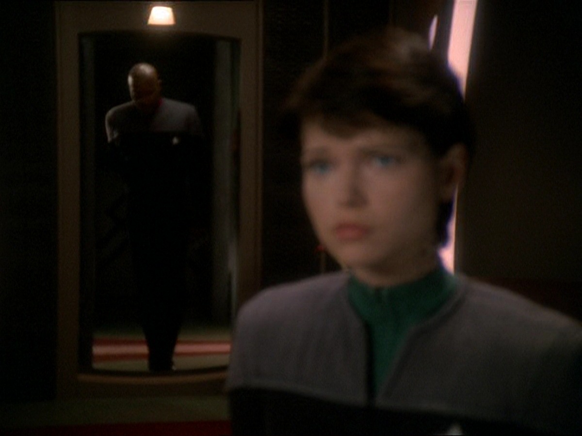 extant_StarTrek_DS9_7x03-Afterimage_1669.jpg