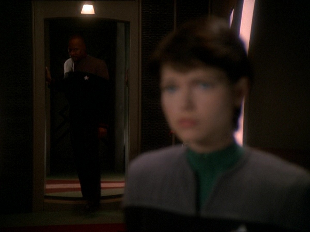 extant_StarTrek_DS9_7x03-Afterimage_1670.jpg