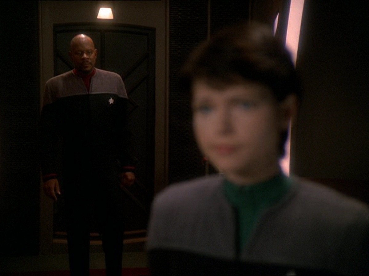 extant_StarTrek_DS9_7x03-Afterimage_1675.jpg