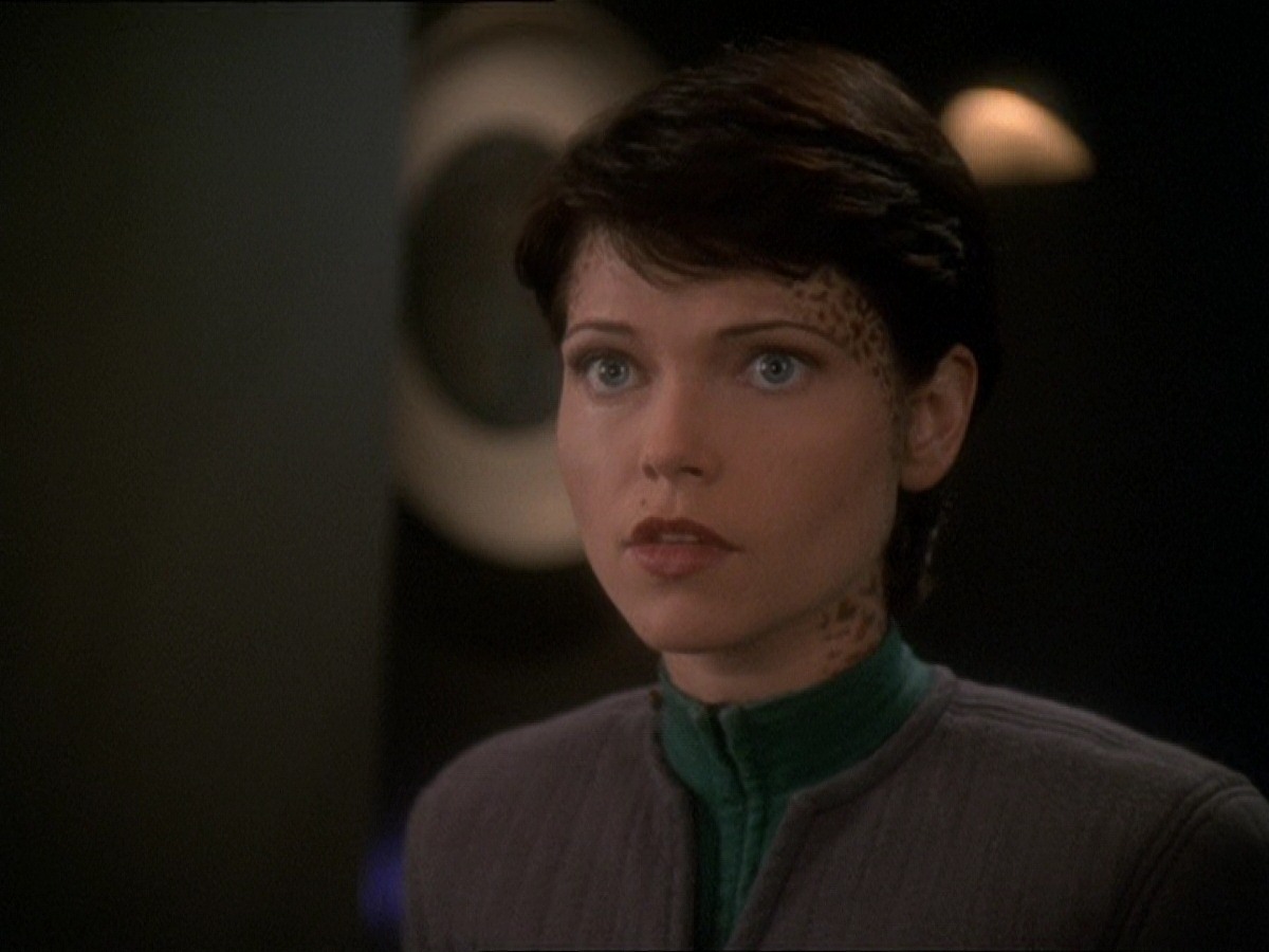 extant_StarTrek_DS9_7x03-Afterimage_1758.jpg