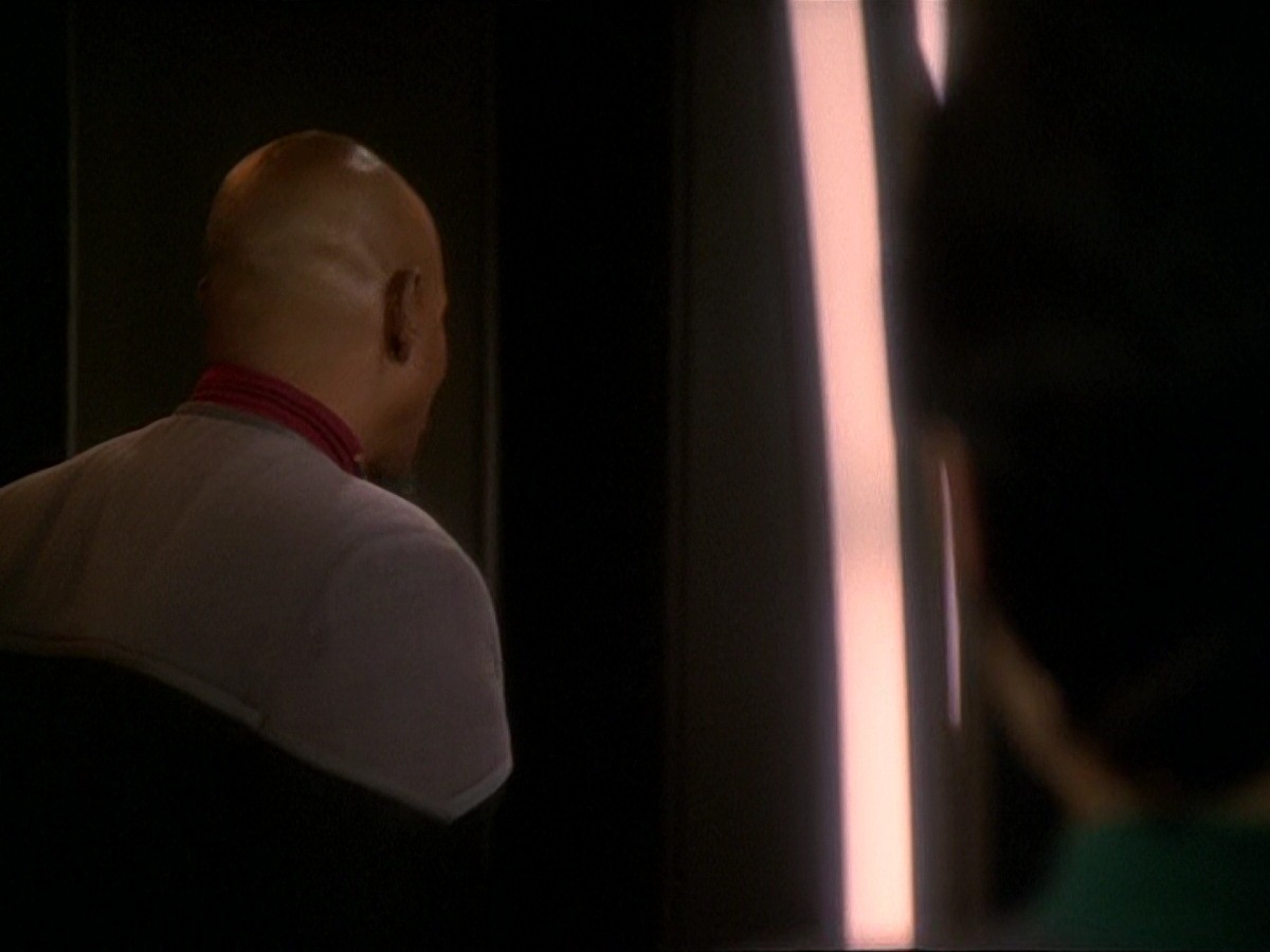 extant_StarTrek_DS9_7x03-Afterimage_1786.jpg