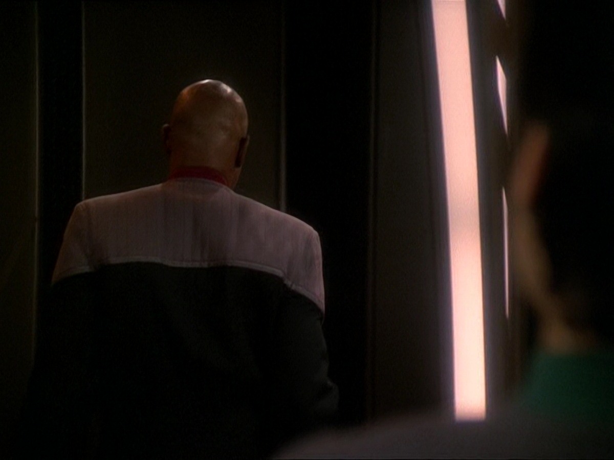 extant_StarTrek_DS9_7x03-Afterimage_1788.jpg