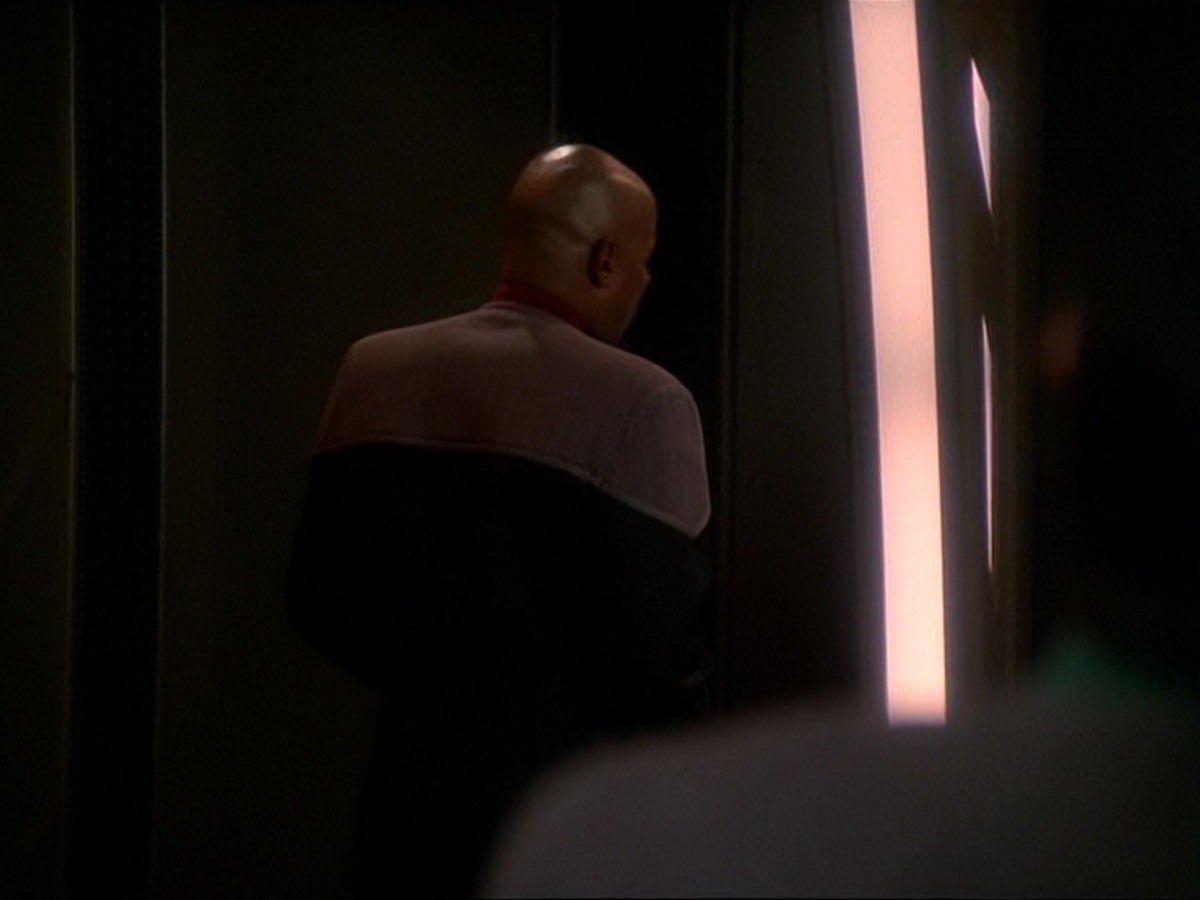 extant_StarTrek_DS9_7x03-Afterimage_1791.jpg