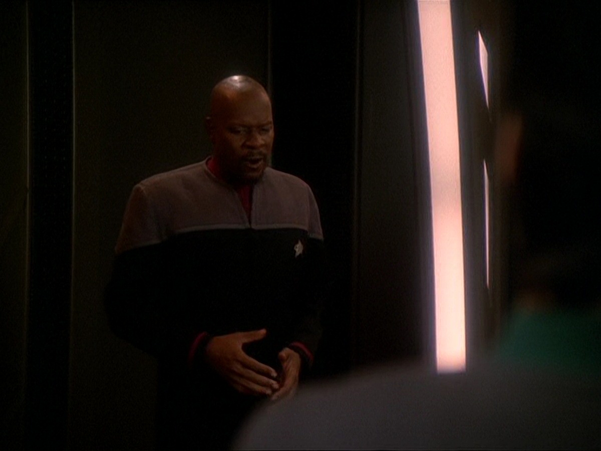 extant_StarTrek_DS9_7x03-Afterimage_1795.jpg