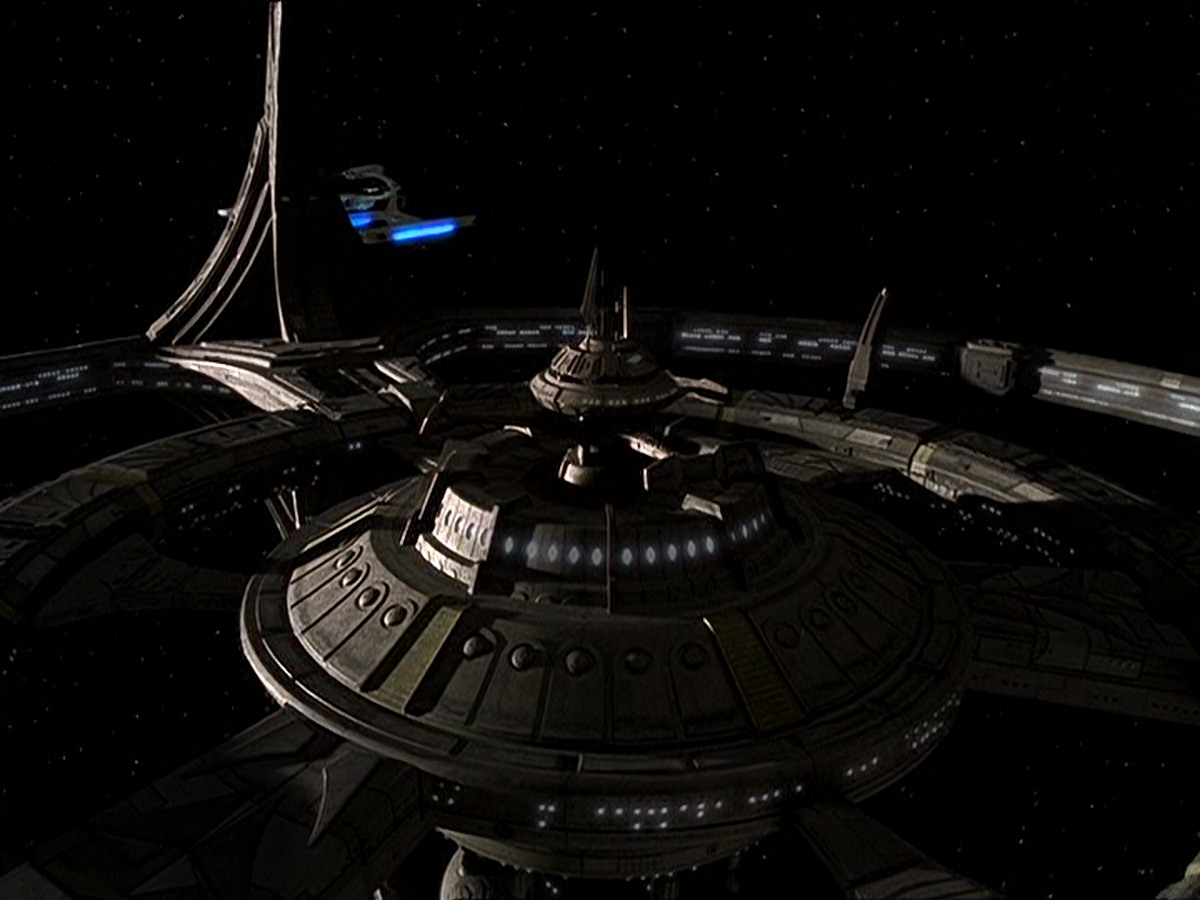 extant_StarTrek_DS9_7x03-Afterimage_1904.jpg