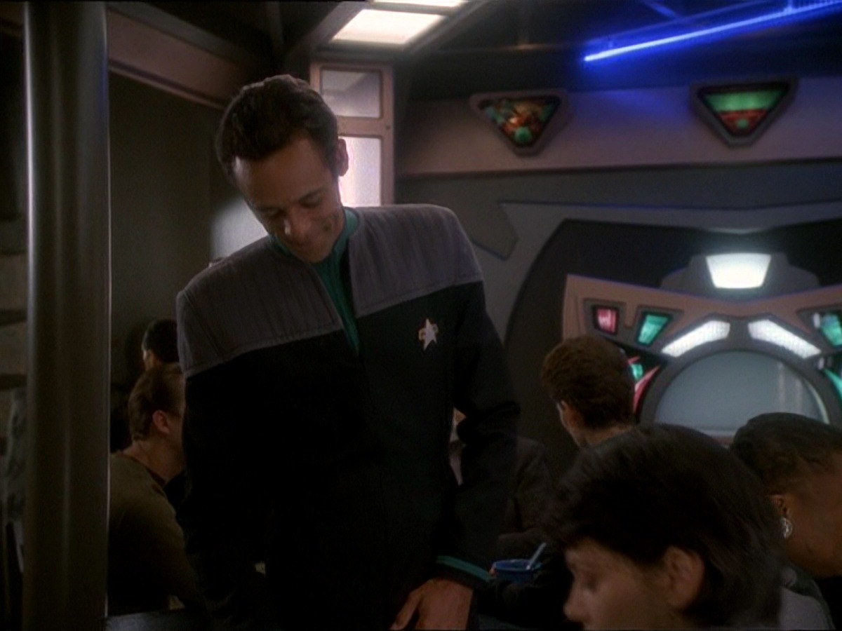 extant_StarTrek_DS9_7x03-Afterimage_1956.jpg