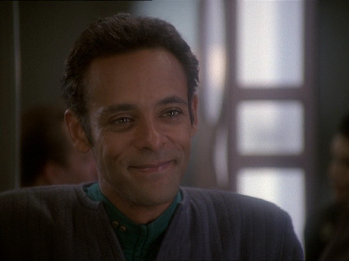 extant_StarTrek_DS9_7x03-Afterimage_1970.jpg
