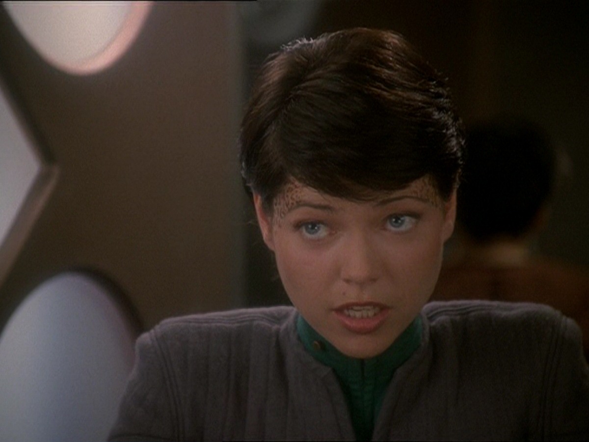 extant_StarTrek_DS9_7x03-Afterimage_1982.jpg