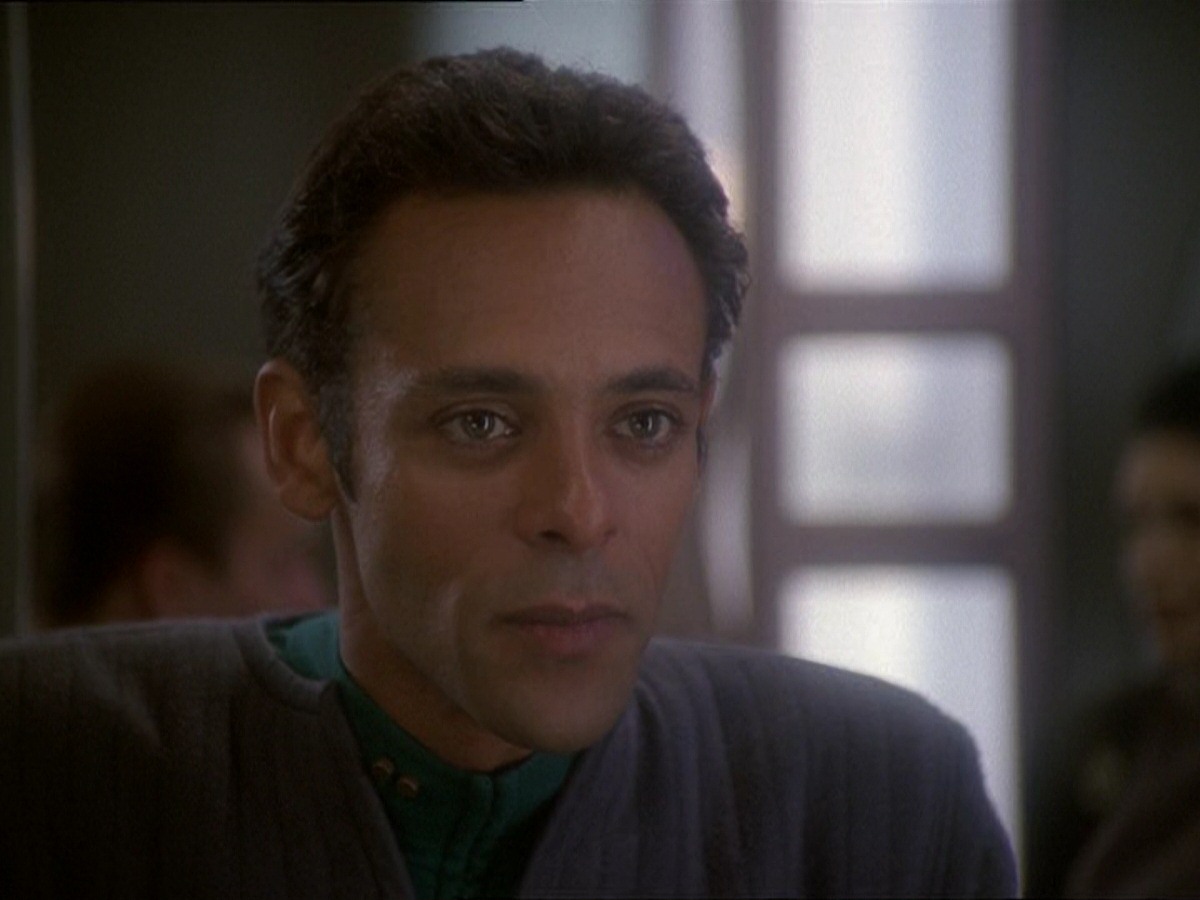 extant_StarTrek_DS9_7x03-Afterimage_1987.jpg