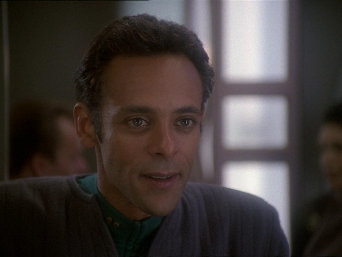 extant_StarTrek_DS9_7x03-Afterimage_1988.jpg