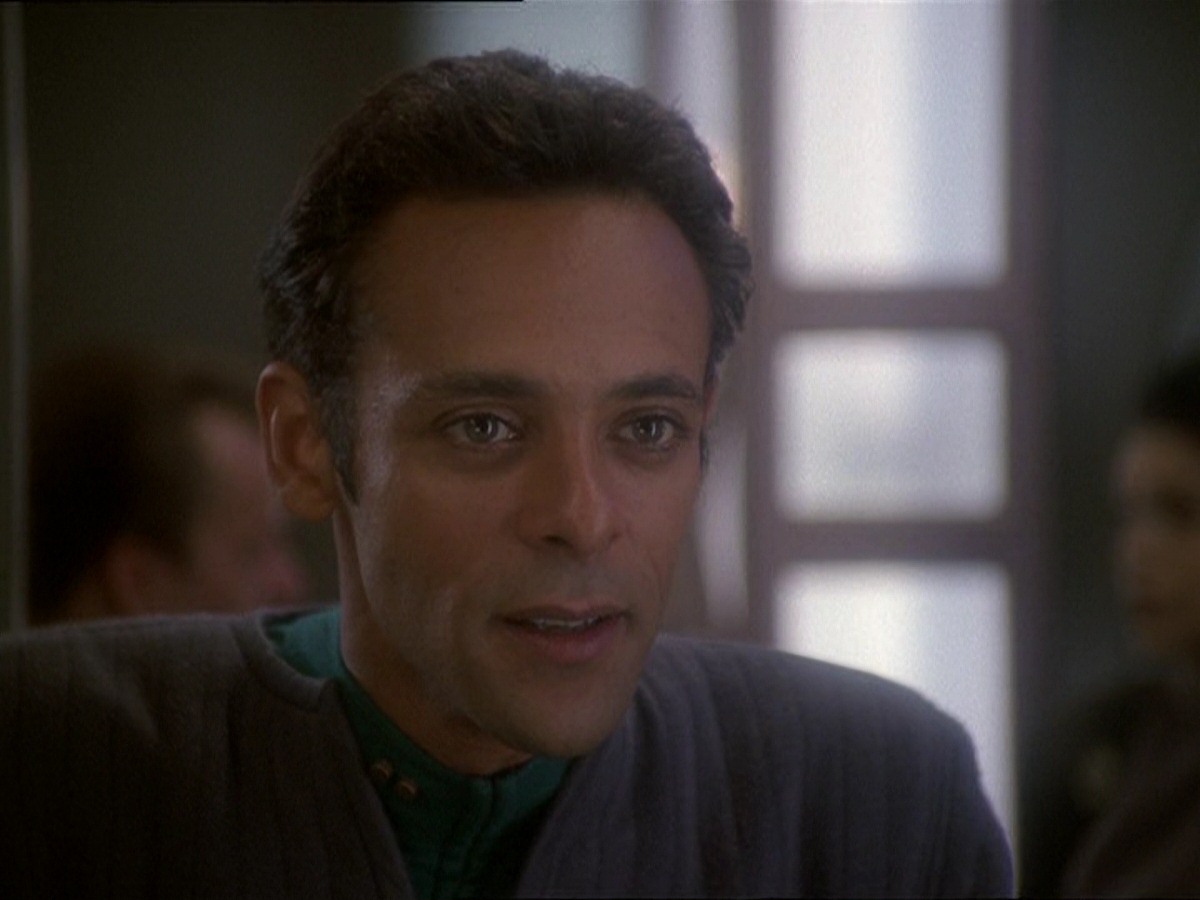 extant_StarTrek_DS9_7x03-Afterimage_1989.jpg