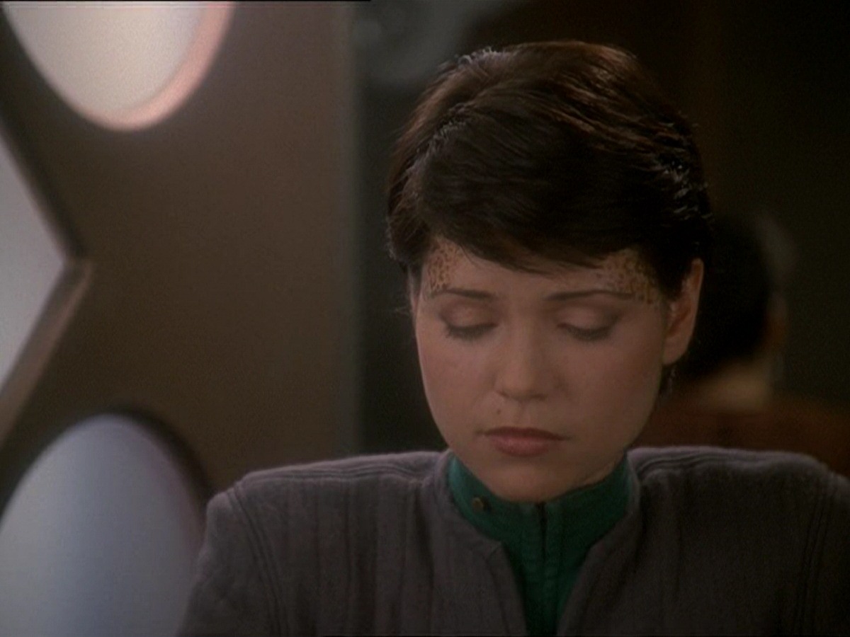 extant_StarTrek_DS9_7x03-Afterimage_2058.jpg
