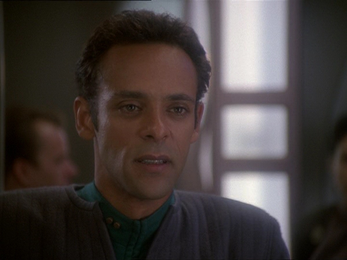 extant_StarTrek_DS9_7x03-Afterimage_2073.jpg