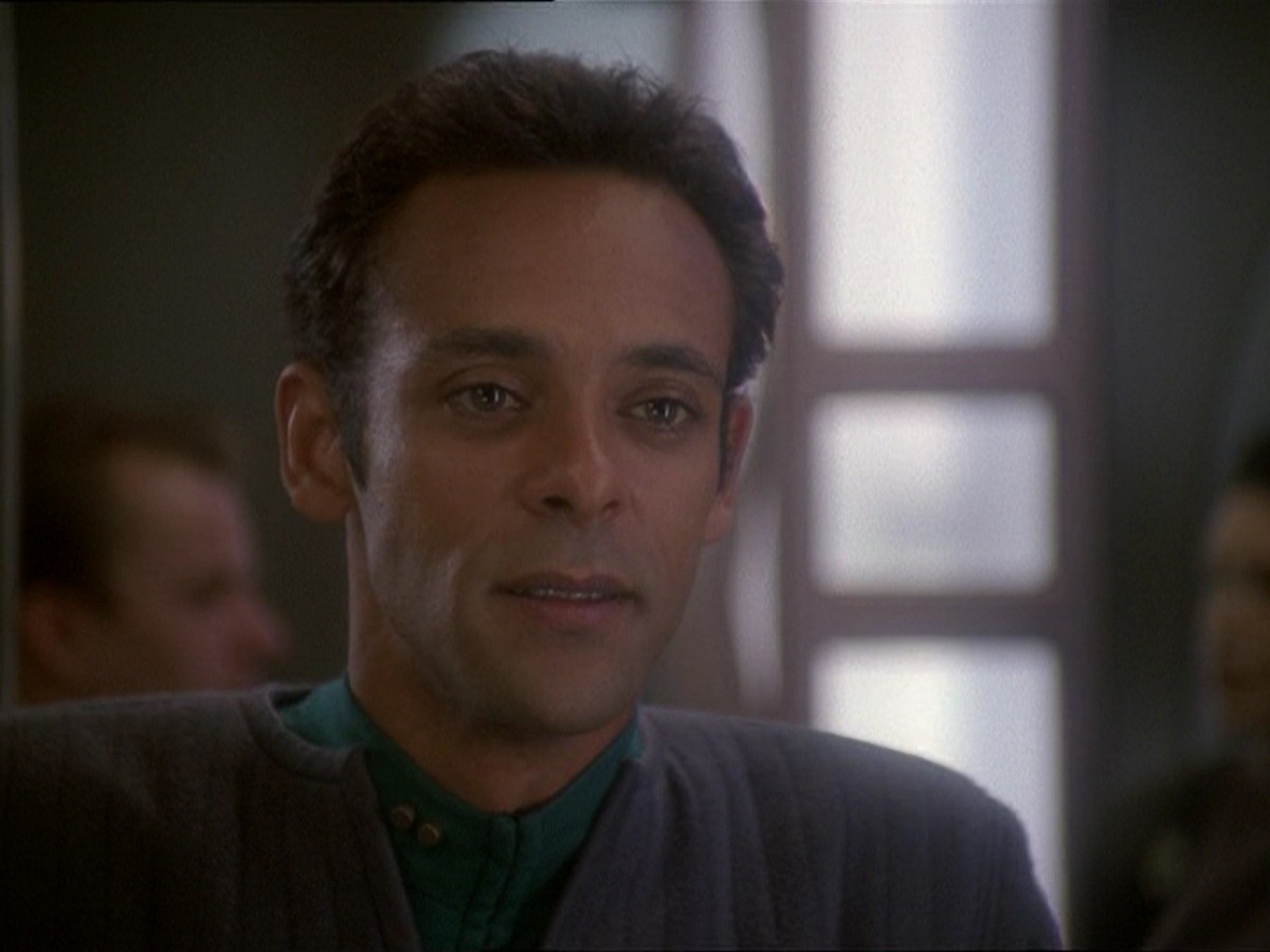 extant_StarTrek_DS9_7x03-Afterimage_2077.jpg