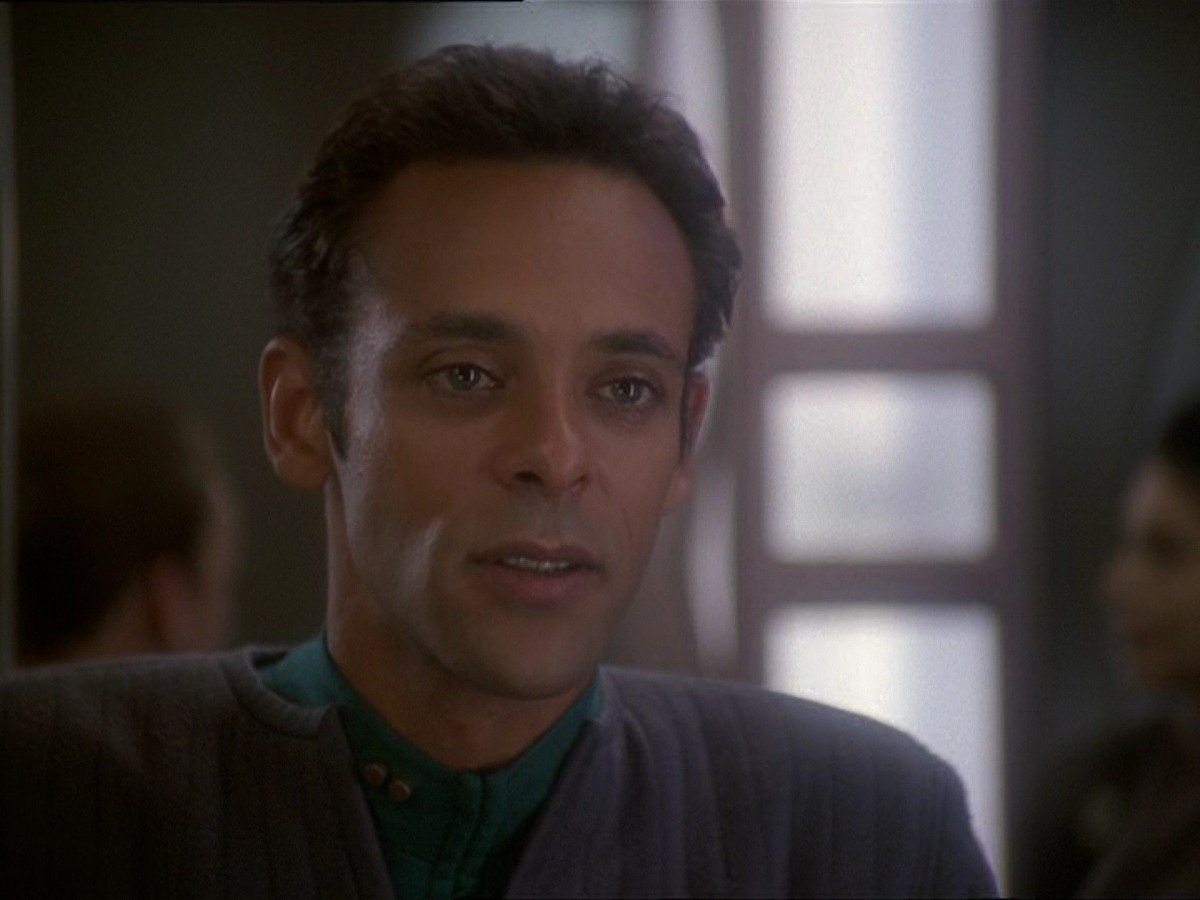 extant_StarTrek_DS9_7x03-Afterimage_2080.jpg