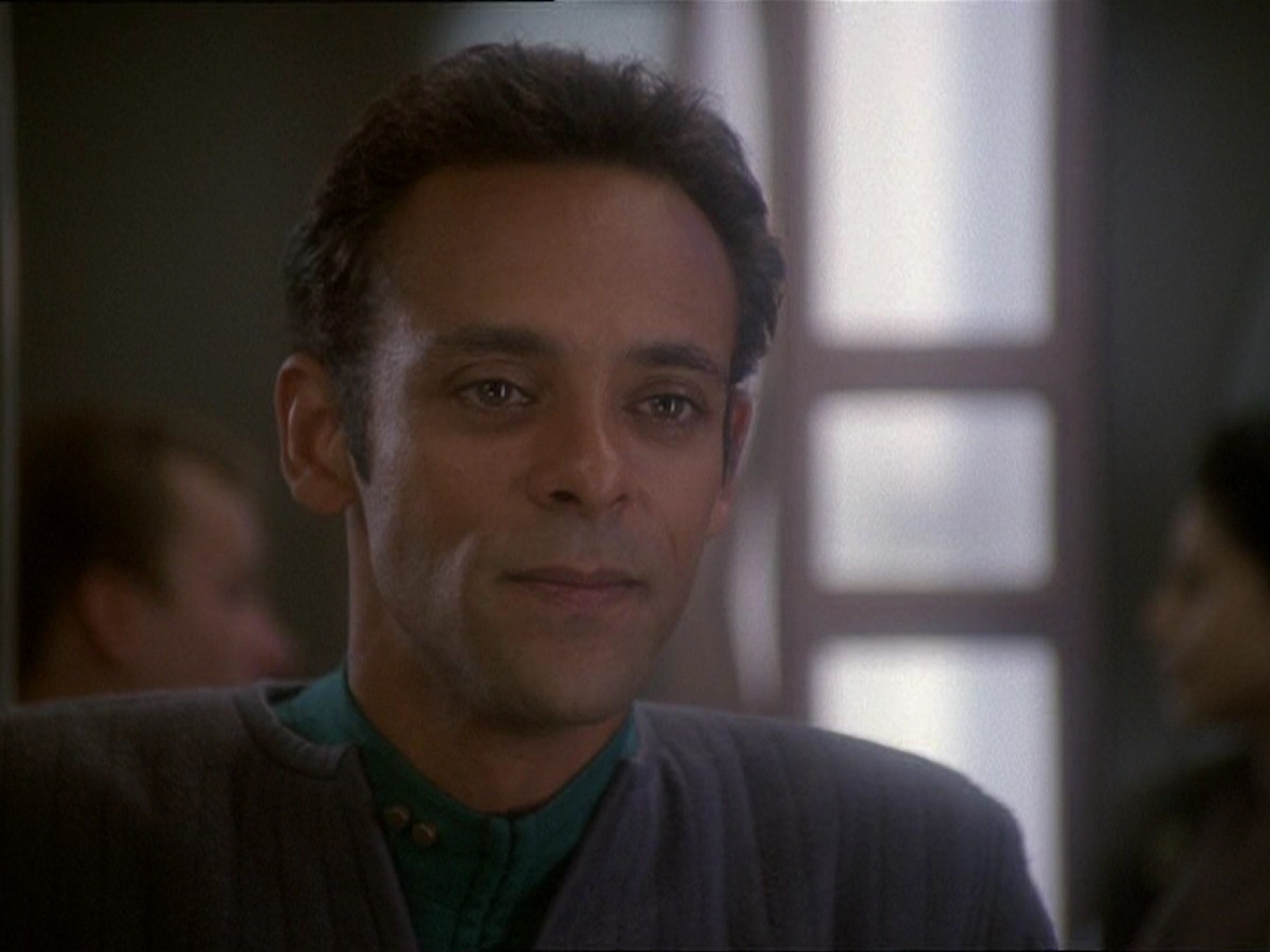 extant_StarTrek_DS9_7x03-Afterimage_2081.jpg