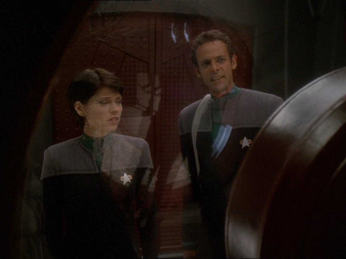 extant_StarTrek_DS9_7x03-Afterimage_2121.jpg