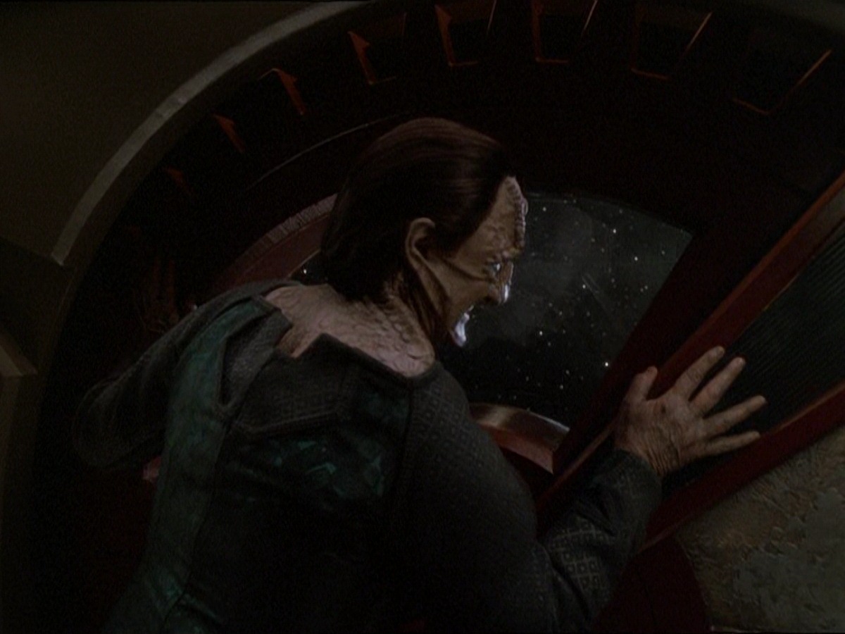 extant_StarTrek_DS9_7x03-Afterimage_2124.jpg