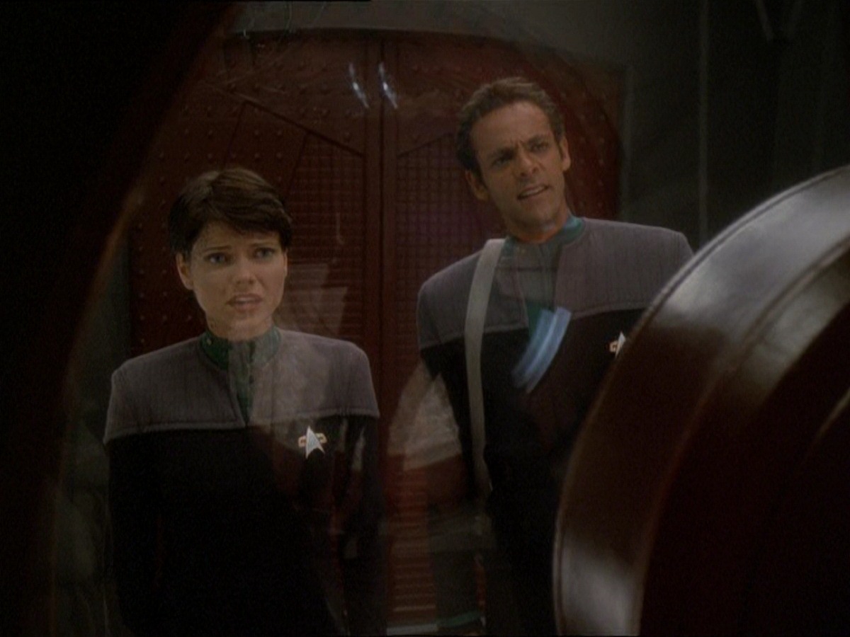 extant_StarTrek_DS9_7x03-Afterimage_2125.jpg
