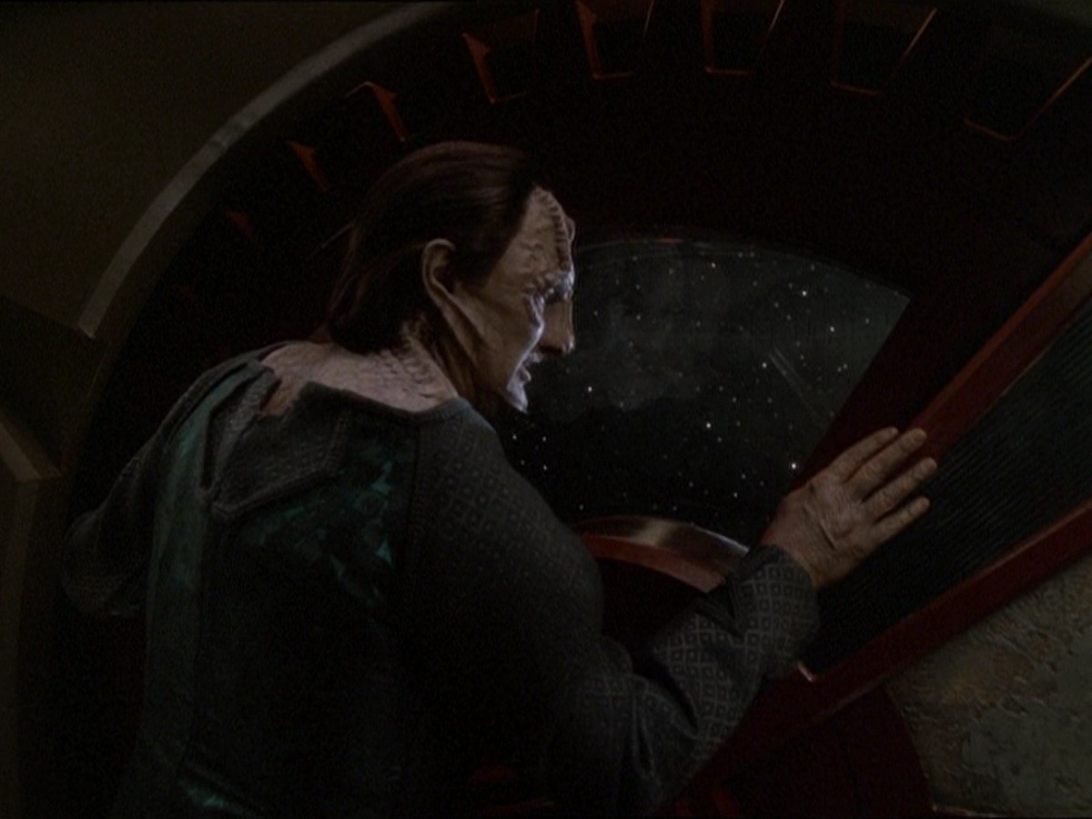 extant_StarTrek_DS9_7x03-Afterimage_2129.jpg