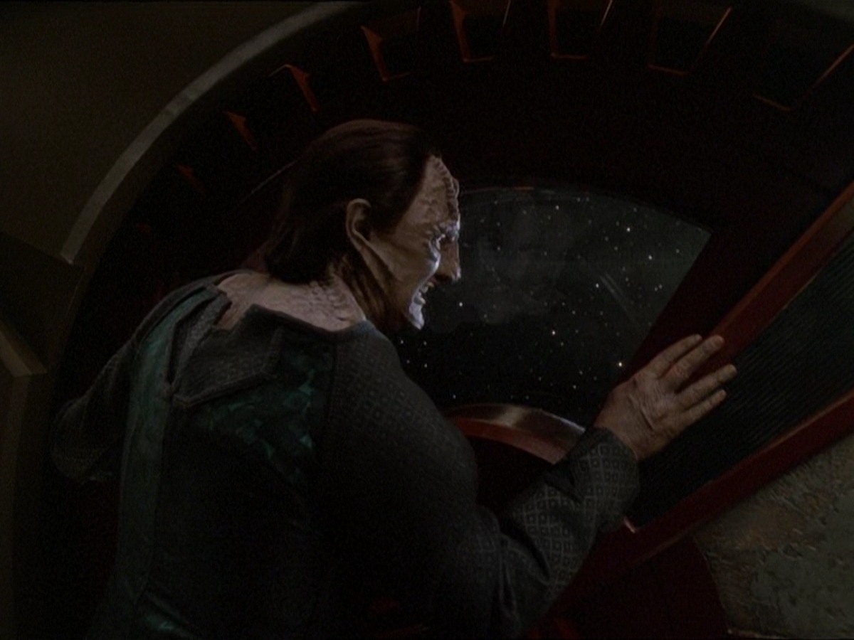 extant_StarTrek_DS9_7x03-Afterimage_2130.jpg