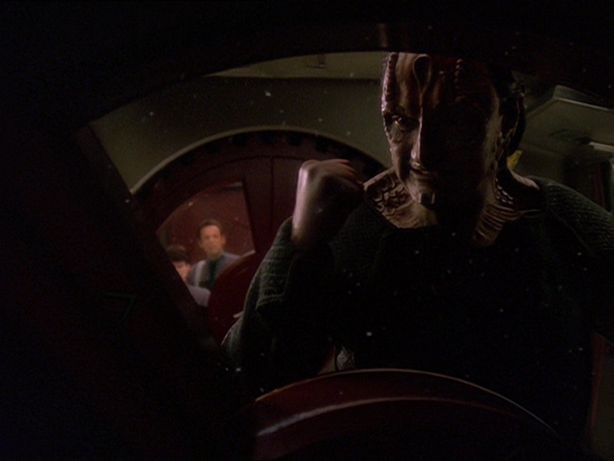 extant_StarTrek_DS9_7x03-Afterimage_2135.jpg