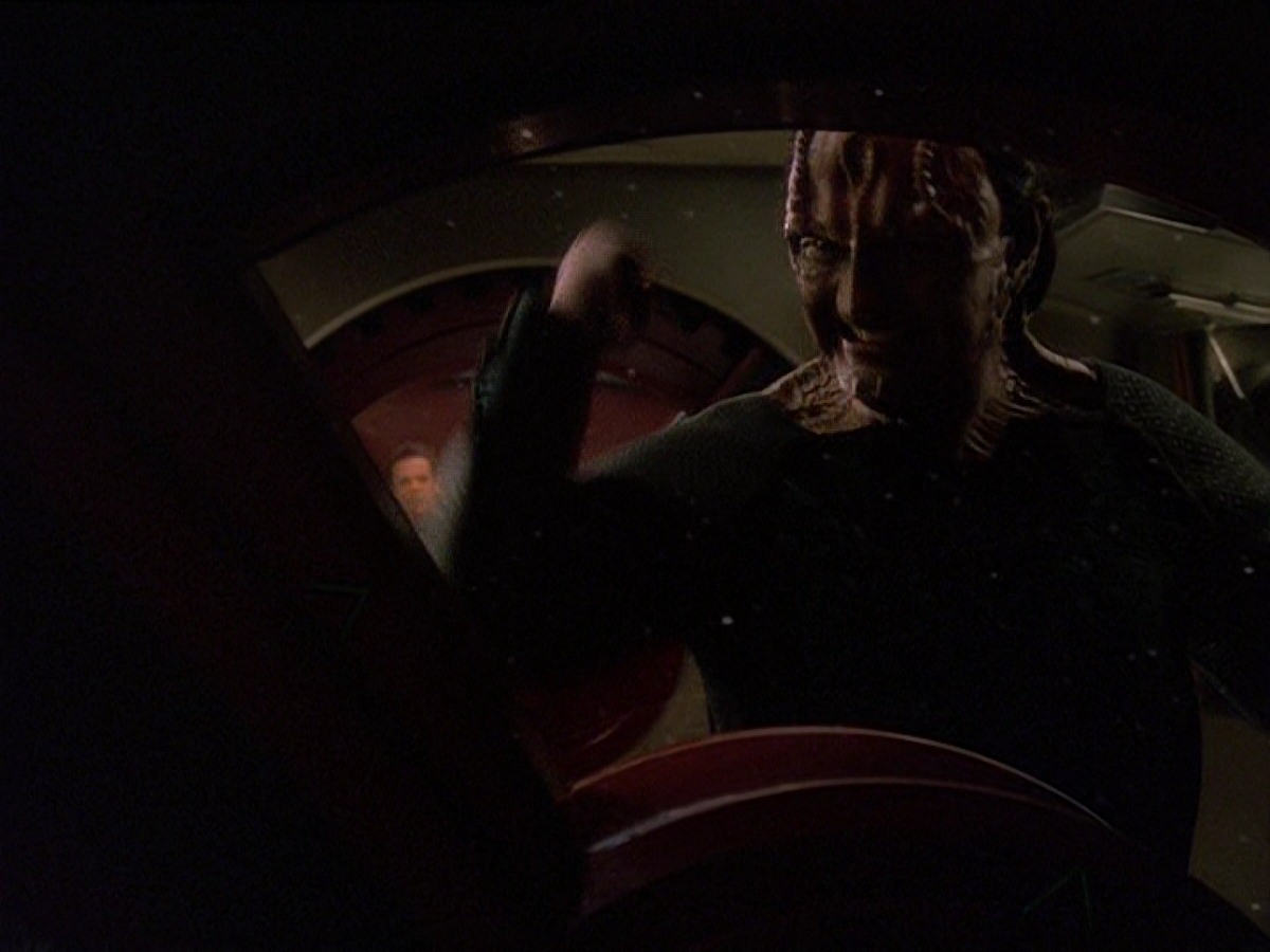 extant_StarTrek_DS9_7x03-Afterimage_2136.jpg